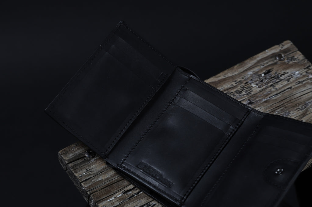 ISAMU KATAYAMA BACKLASH 3-FOLD SMART WALLET / GUIDI OILED CALF