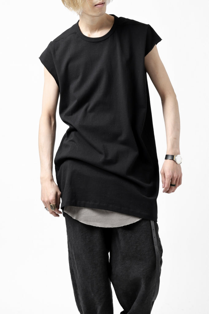 A.F ARTEFACT "NO FACE" FRENCH SLEEVE TOPS