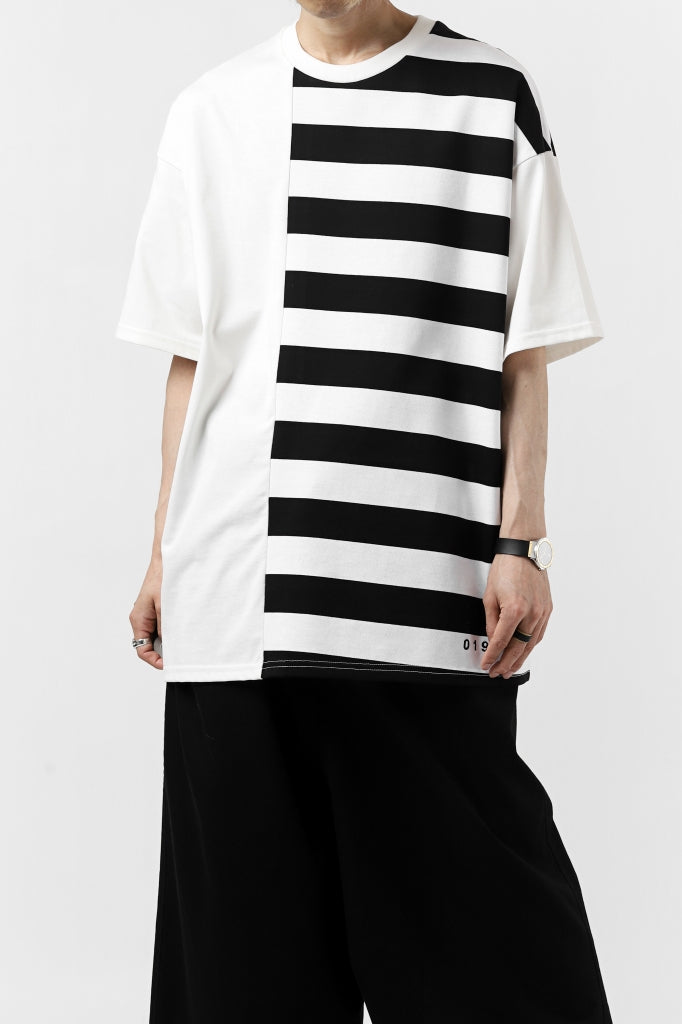 A.F ARTEFACT "DIVISION" BOXY FIT TEE