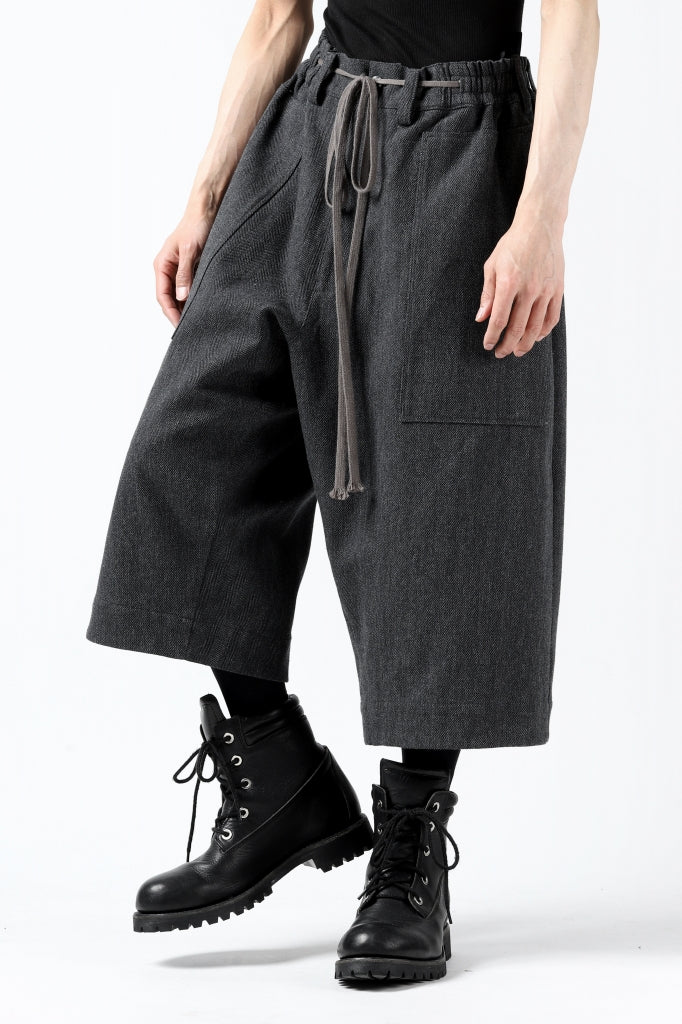 A.F ARTEFACT WIDE CROPPED TROUSERS / HERRINGBONE