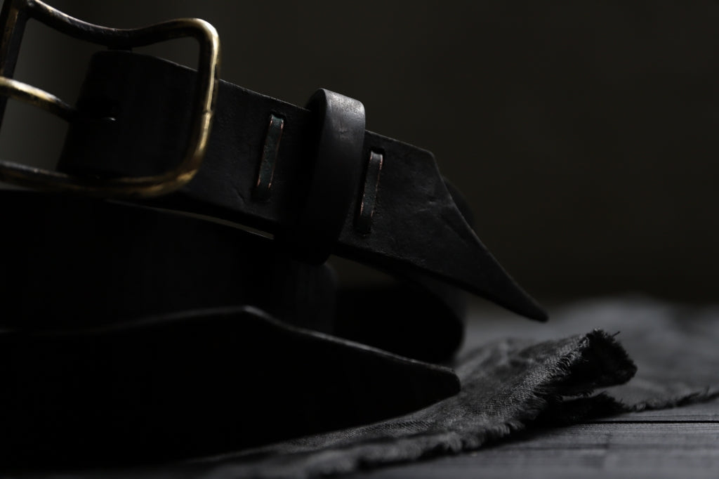 【予約商品】BLOW THE WILD BRASSES HANDFORGED by JUN UEZONO "HANDGRAVING LEATHER BELT"