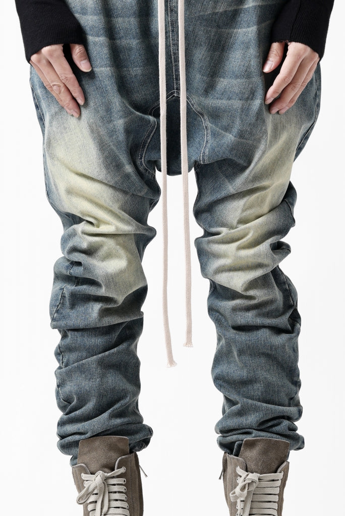 OUTFITS - HIGH-STRETCH DENIM PANTS | A.F ARTEFACT.