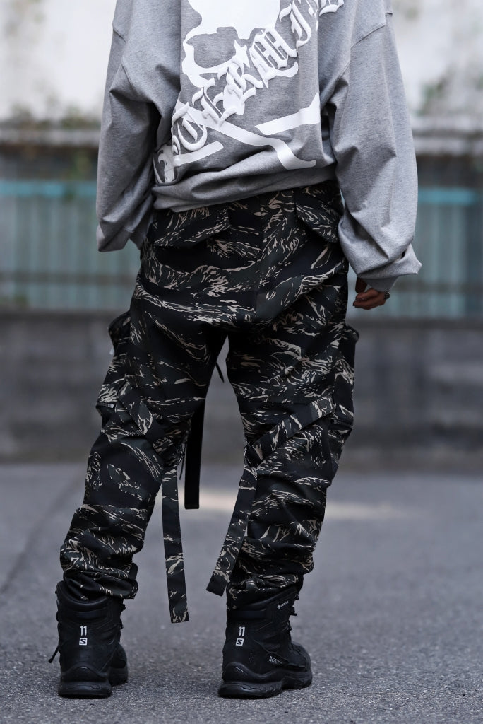 LEMURIA BONDAGE ZIP CARGO POCKET TROUSERS / STRETCH WEAPON