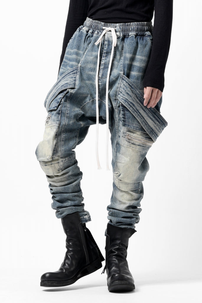 A.F ARTEFACT FLAP-DETAIL SLIM CARGO PANTS / FADED AGEING DENIM