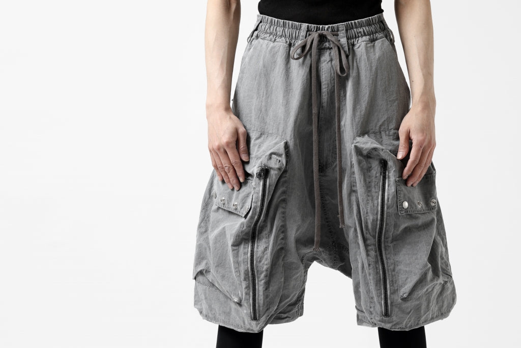 A.F ARTEFACT -BUSH- DUST DYED SARROUEL CARGO SHORTS