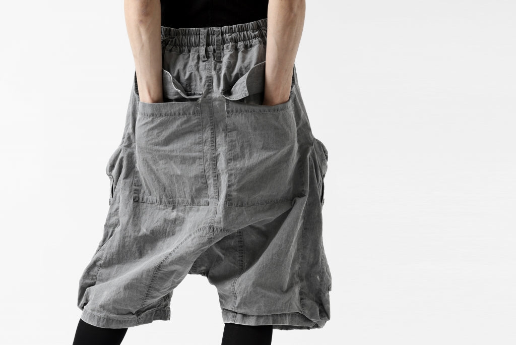 A.F ARTEFACT -BUSH- DUST DYED SARROUEL CARGO SHORTS