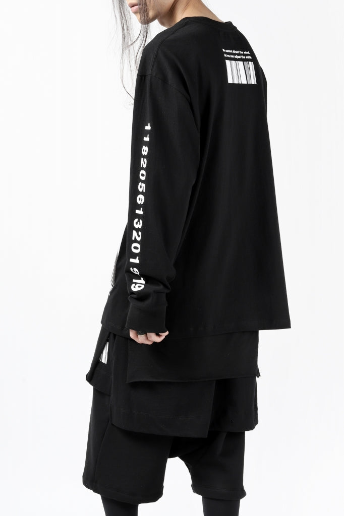 A.F ARTEFACT "ANSWERS" LOOSEY LONG SLEEVES