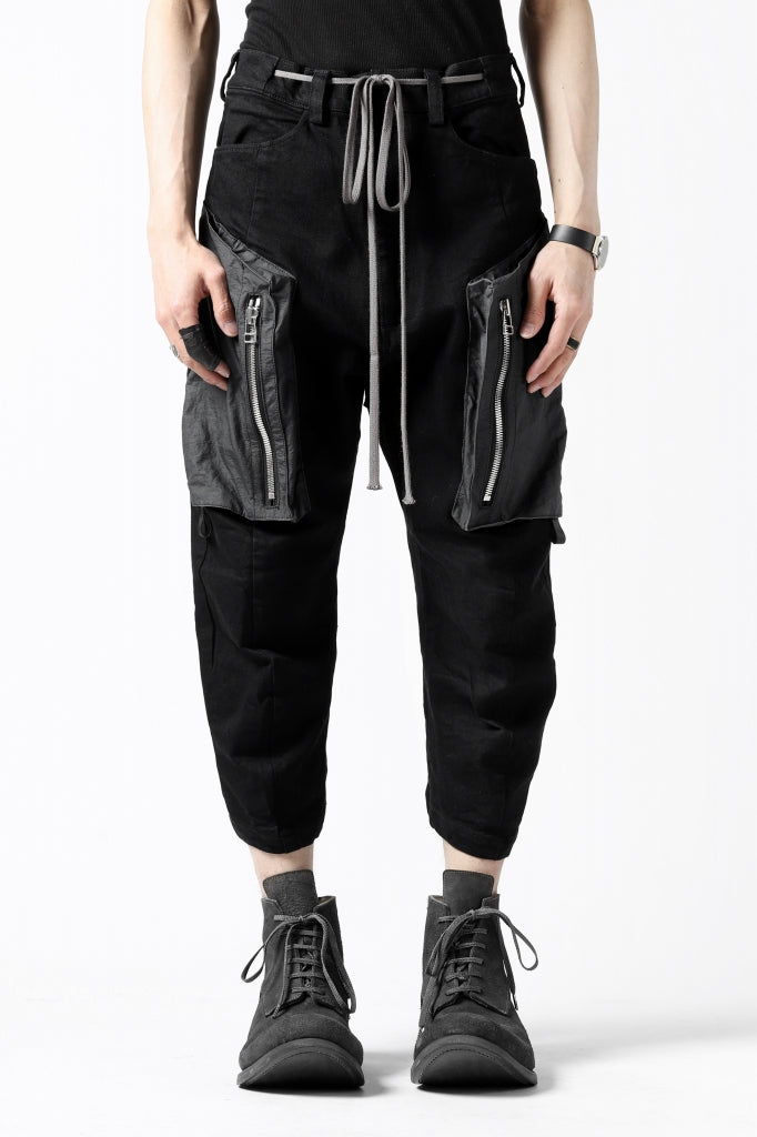 A.F ARTEFACT "JAY" CURVED BERMUDA PANTS