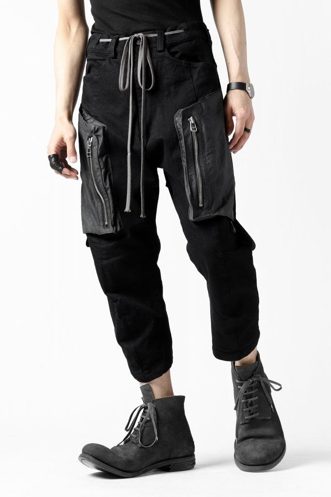 A.F ARTEFACT "JAY" CURVED BERMUDA PANTS