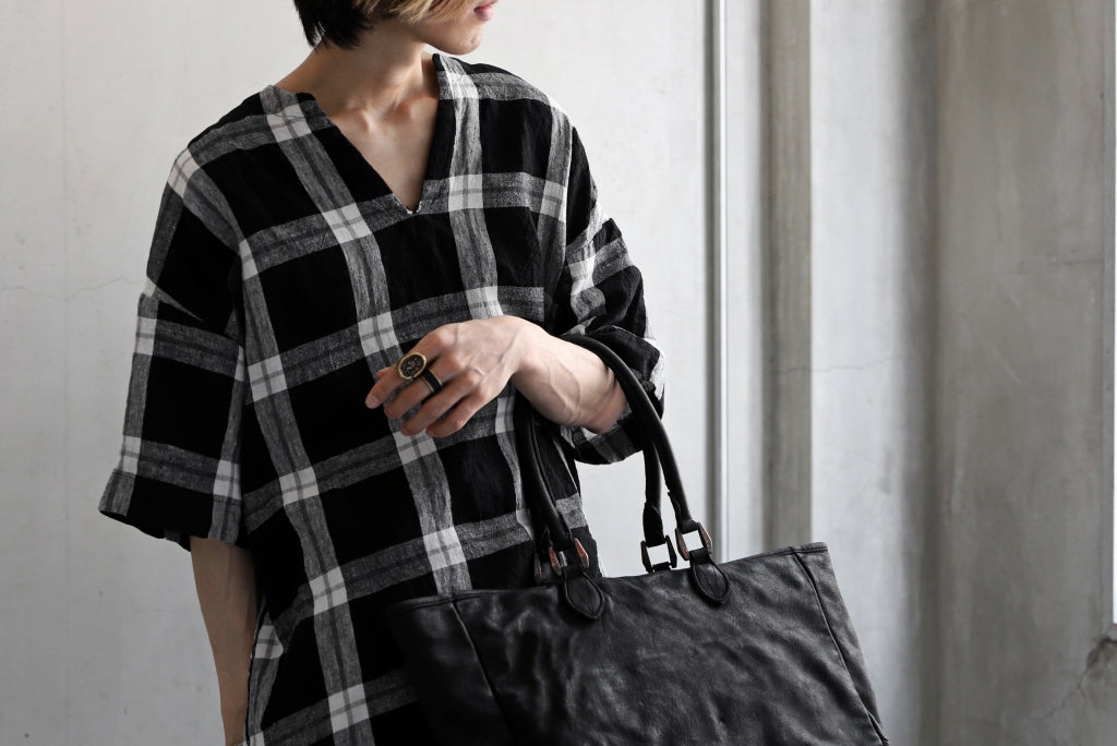 _vital exclusive minimal tunica tops / linen-plaid