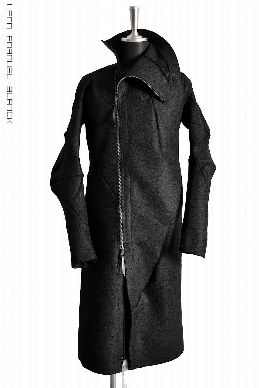 LEON EMANUEL BLANCK 46 TRENCH COAT | www.innoveering.net