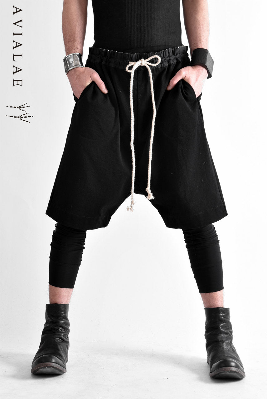 アヴィアラエAVIALAE exclusive CROPPED TROUSERS-