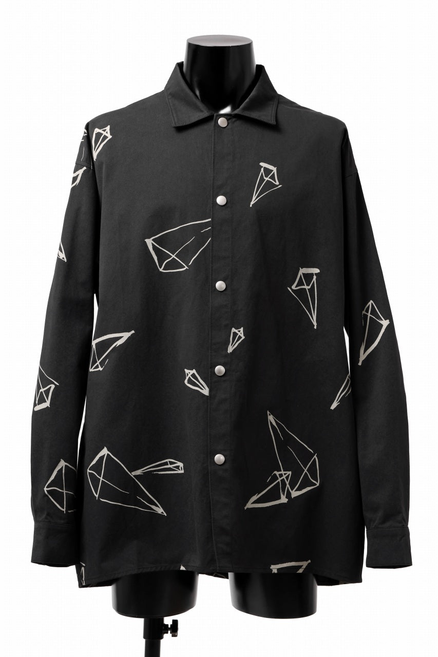 A.F ARTEFACT PYRA PATTERN PRINT SWITCHING LONG SLEEVE SHIRT (BLACK