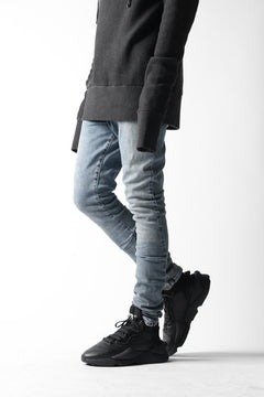 Load image into Gallery viewer, VERSUCHSKIND &quot;X&quot; STONEWASHED &amp; SLIGHTLY UPPER DYED DENIM / LIGHT BLUE