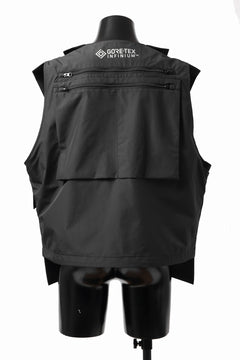 D-VEC x ALMOSTBLACK UTILITY VEST / GORE-TEX INFINIUM™ POLARIS 2L