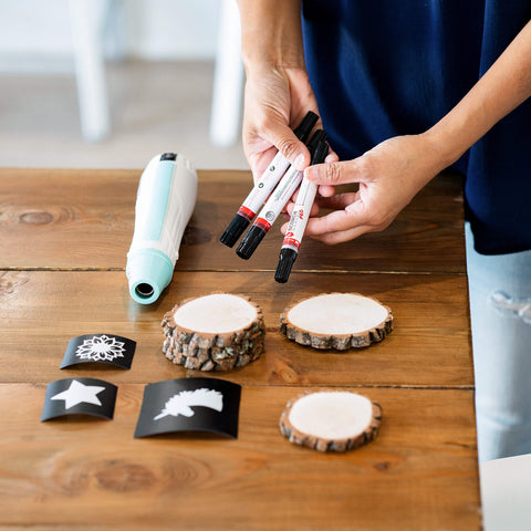 How to Use a Scorch Marker for Cricut Wood Burning - Angie Holden The  Country Chic Cottage