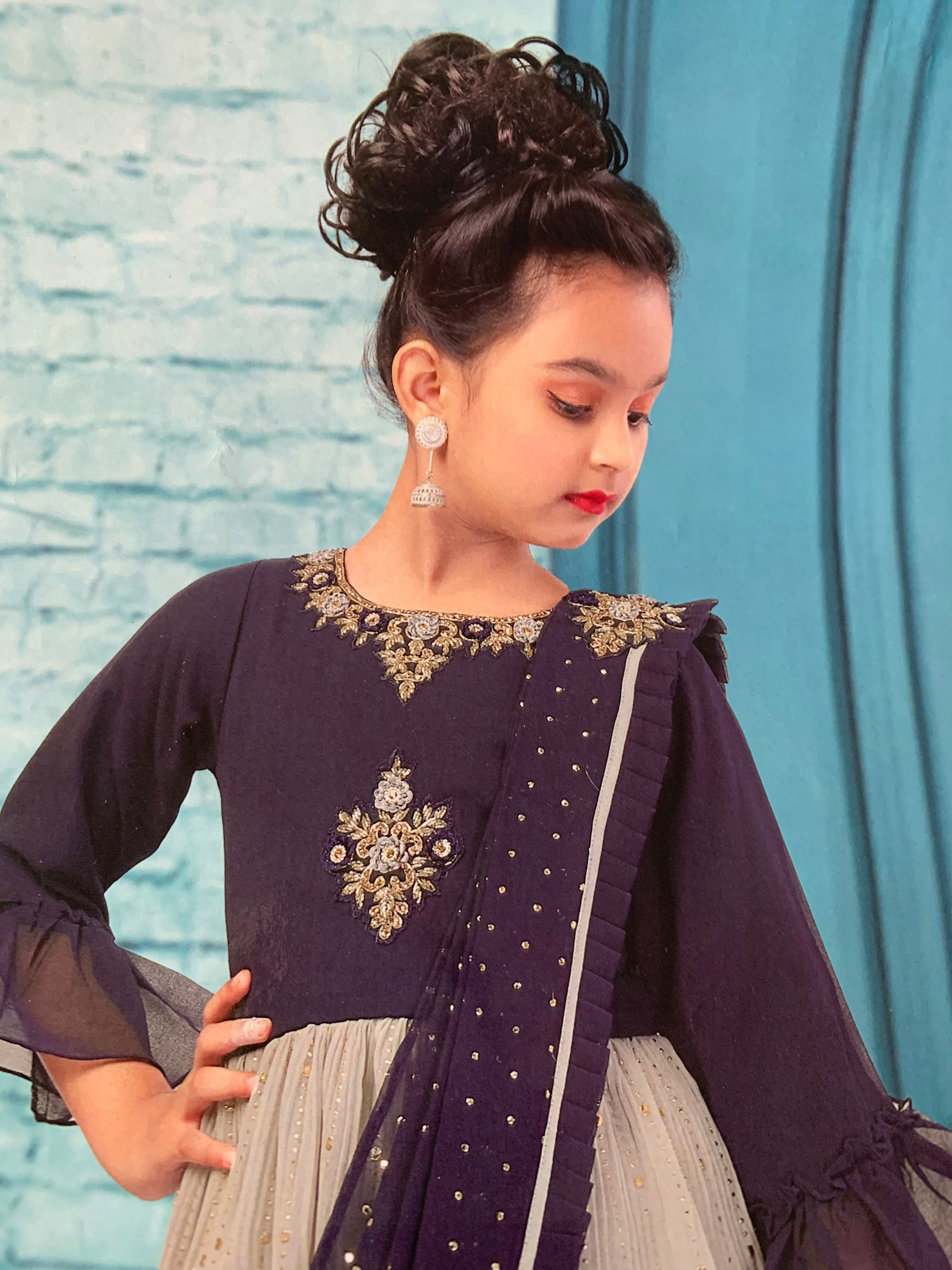 Buy Kids Party Wear, Birthday Frocks, Designer Gowns Online in India –  www.liandli.in