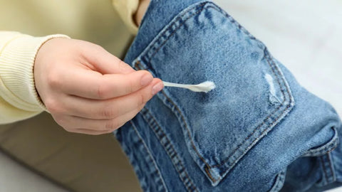 how to get chewing gum out of clothes