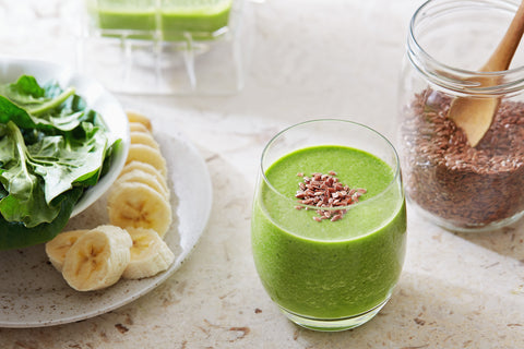 SPINACH BANANA FLAXSEED SMOOTHIE