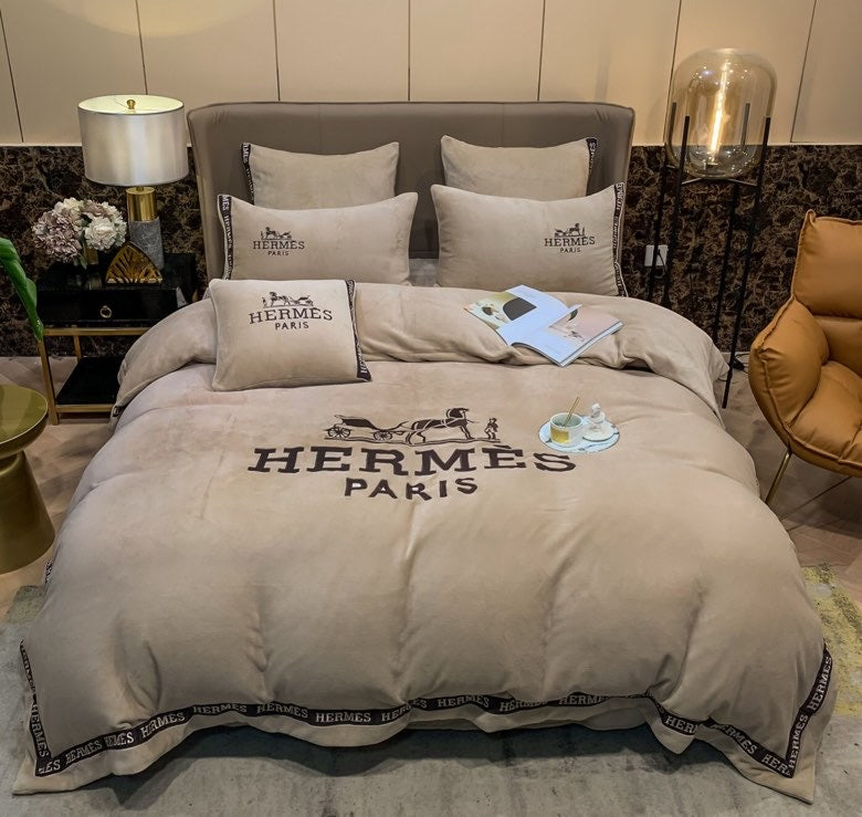 Beige Paris Hermes bed set