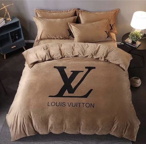 Basic Logo In Brown Background Louis Vuitton bed set