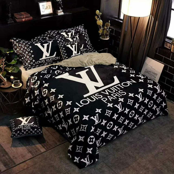 Paris Logo in Black Background Louis Vuitton bed set