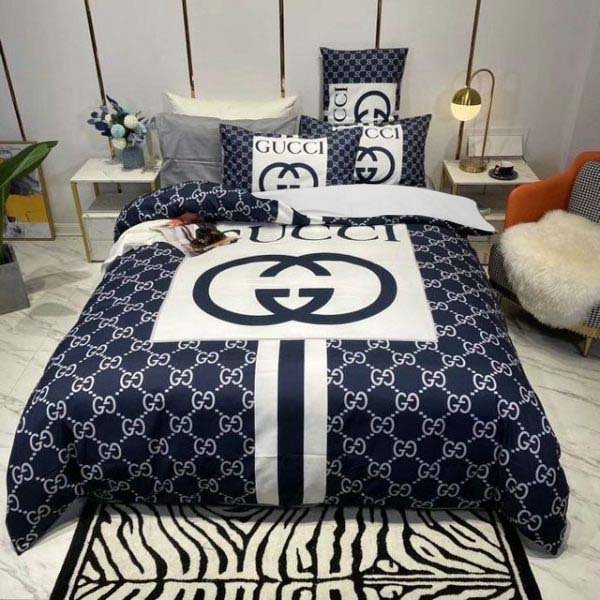Big Logo in Blue Monogram Background Gucci bed set