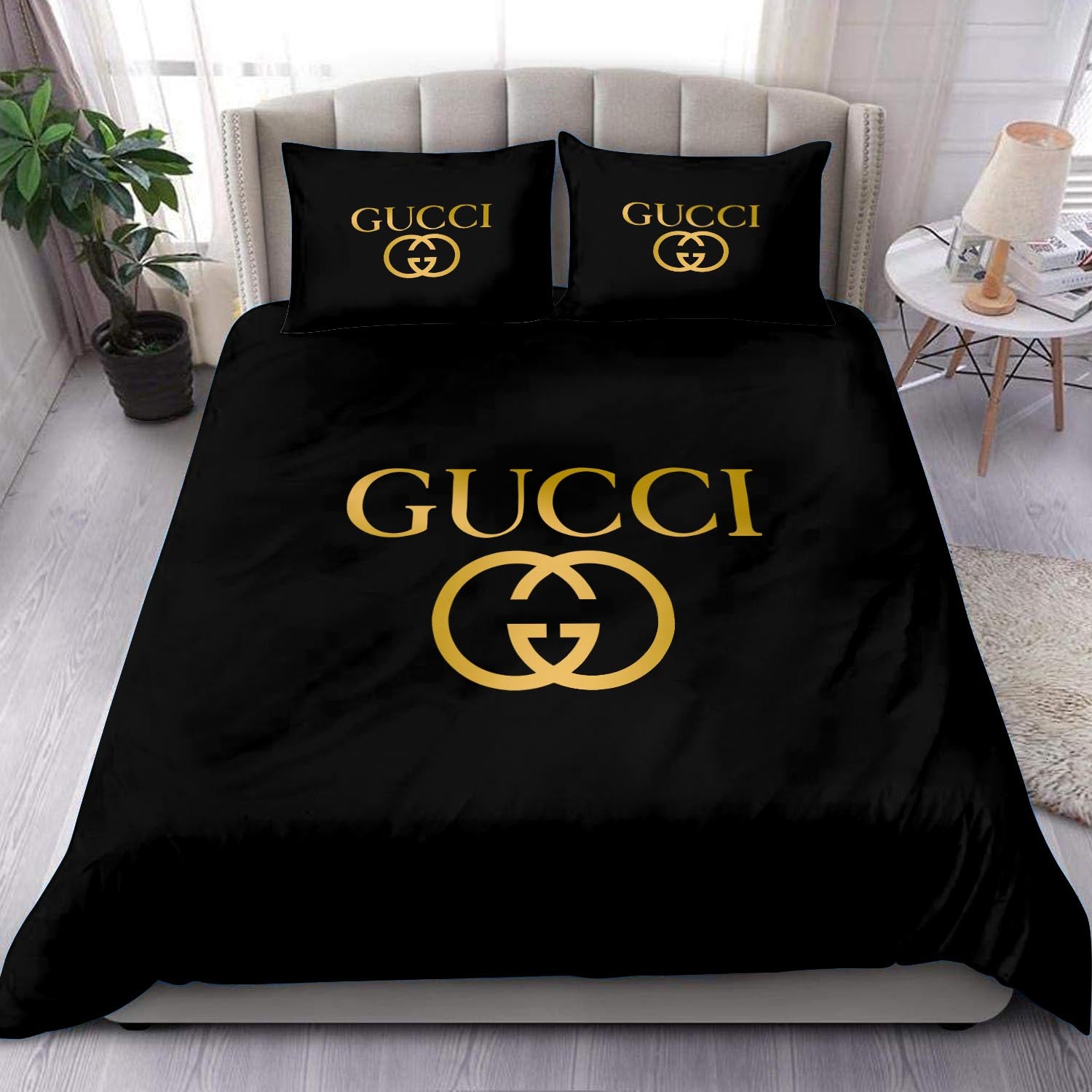 Golden Logo in Black Background Gucci bed set