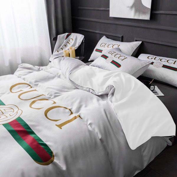 Signature Logo in White Background Gucci bed set