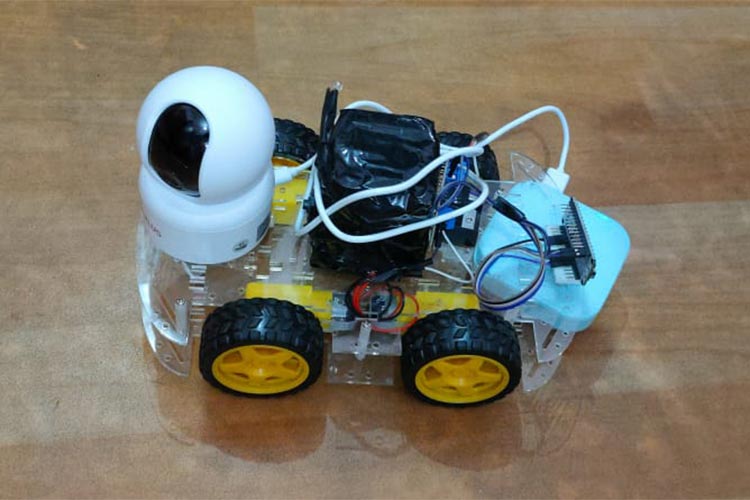 ESP8266 WI-FI ROBOT CAR