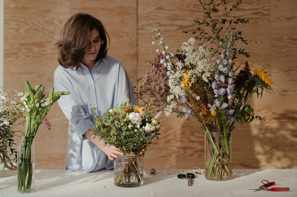 arranging wild flower bouquets