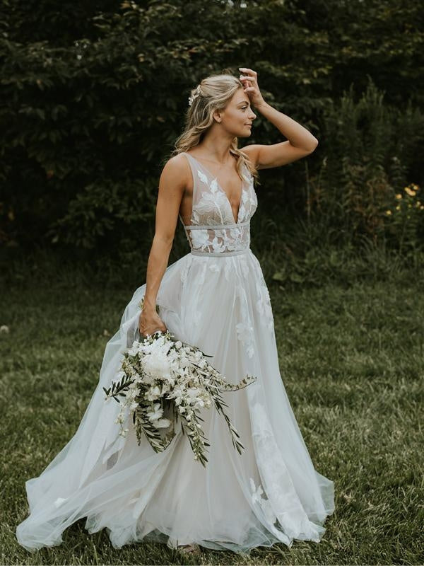 Affordable Wedding Dress Ideas For Destination Wedding - Princessly