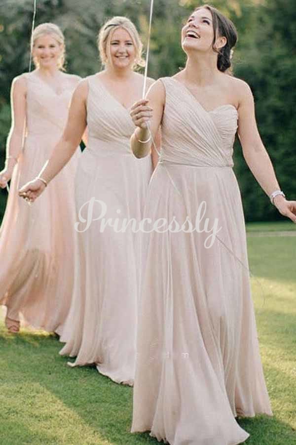 The Top Bridesmaid Dress Trends in 2023