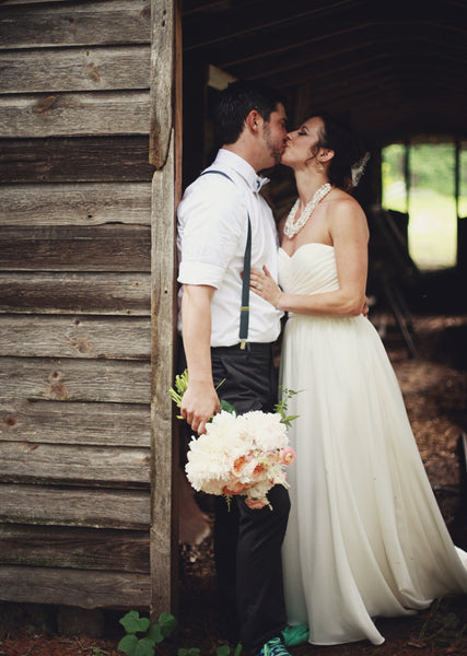 A beautiful barnyard chic wedding featuring blush bridesmaid dresses | Kennedy Blue