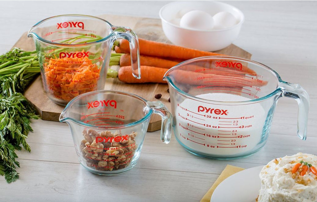 Add this useful and affordable Pyrex measuring cup set to your wedding registry | The Bride's Ultimate Guide to Creating the Perfect Wedding Registry | Kennedy Blue