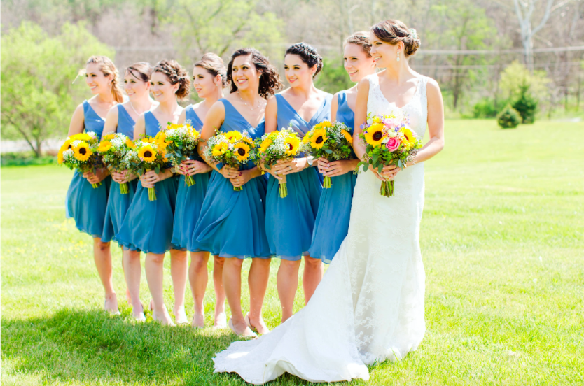 26 Must-Have Wedding Photos To Take With Your Bridesmaids