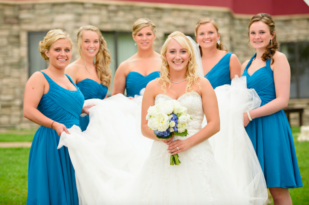 26 Must-Have Wedding Photos To Take With Your Bridesmaids - Kennedy Blue