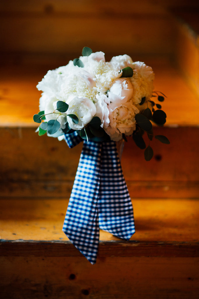 What a beautiful bouquet! | A Charming Tennessee Wedding | Kennedy Blue 