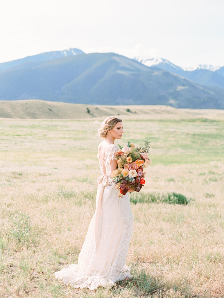 MAGNOLIA ROUGE | COLOURFUL PARADISE VALLEY MONTANA WEDDING EDITORIAL ...