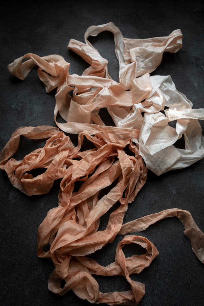 natural dyeing silk and willow silk ribbons with avocado pits 