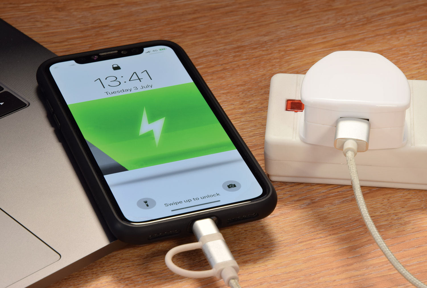 Quick-Charge 3.0 USB Mains Charger 18W | eav-online.com