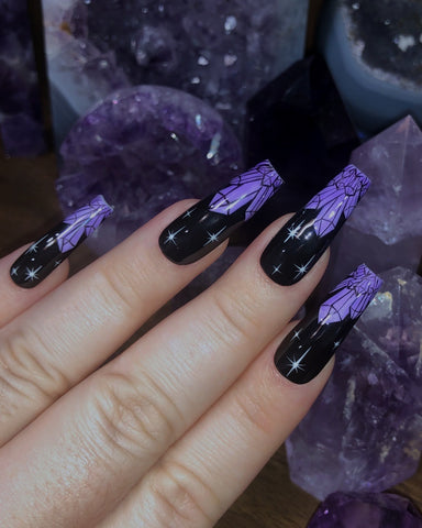 Gothic: Sterling – Pamper Nail Gallery