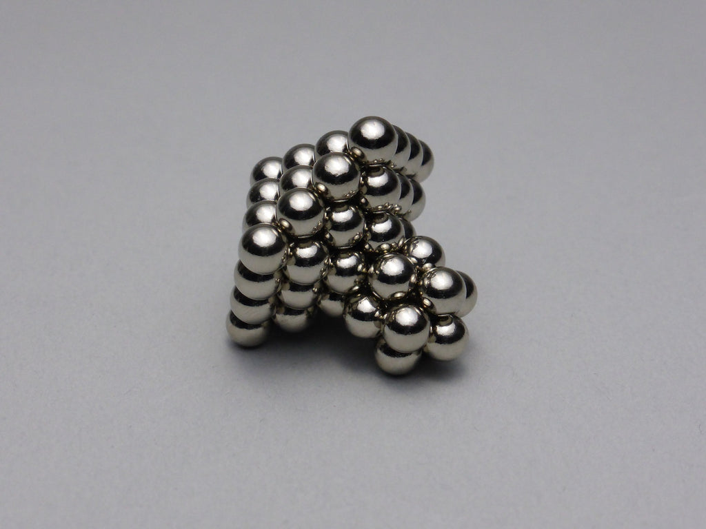 Nanodots Spinning Top - Side Angle