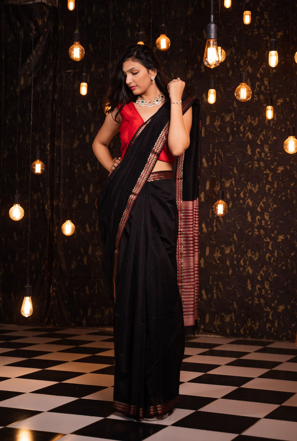 Maheshwari Karvat Border Saree - Black