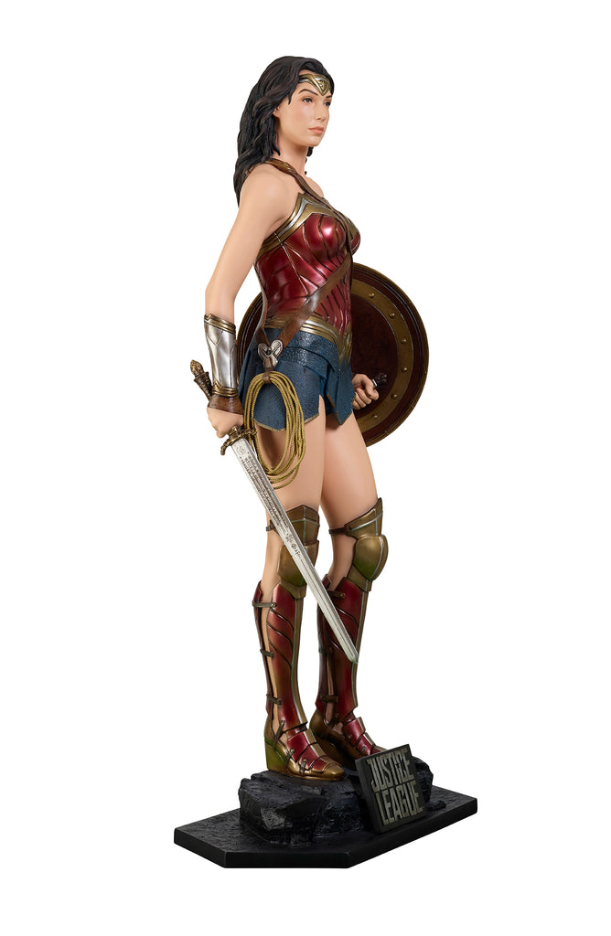 wonder woman life size statue