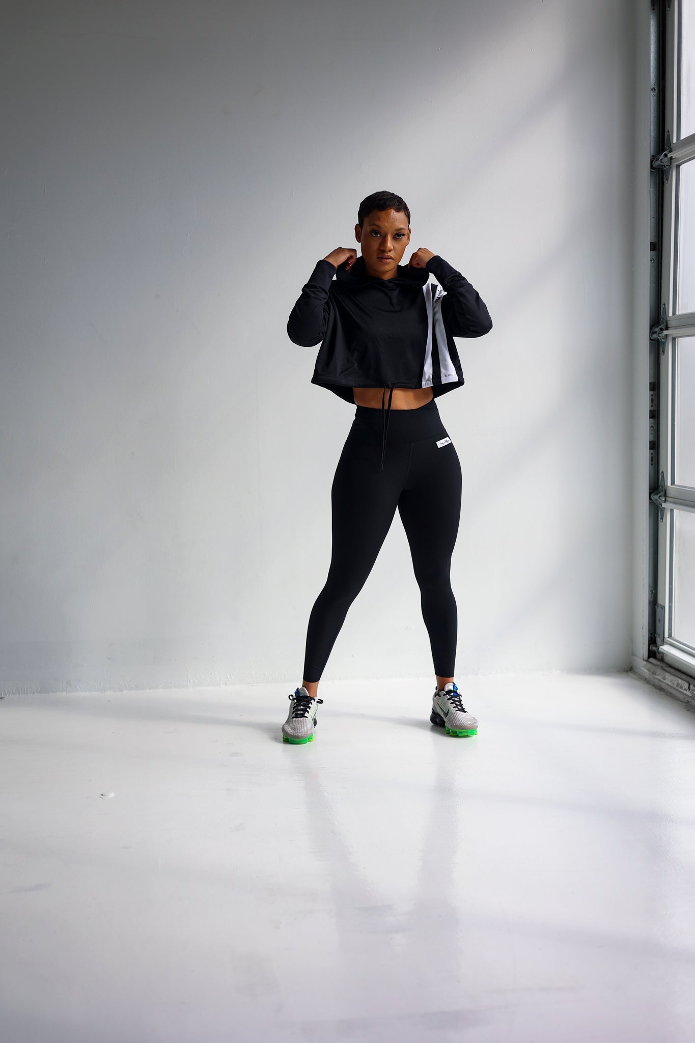 Long Sleeve Breathable Pullover with drawstring in black