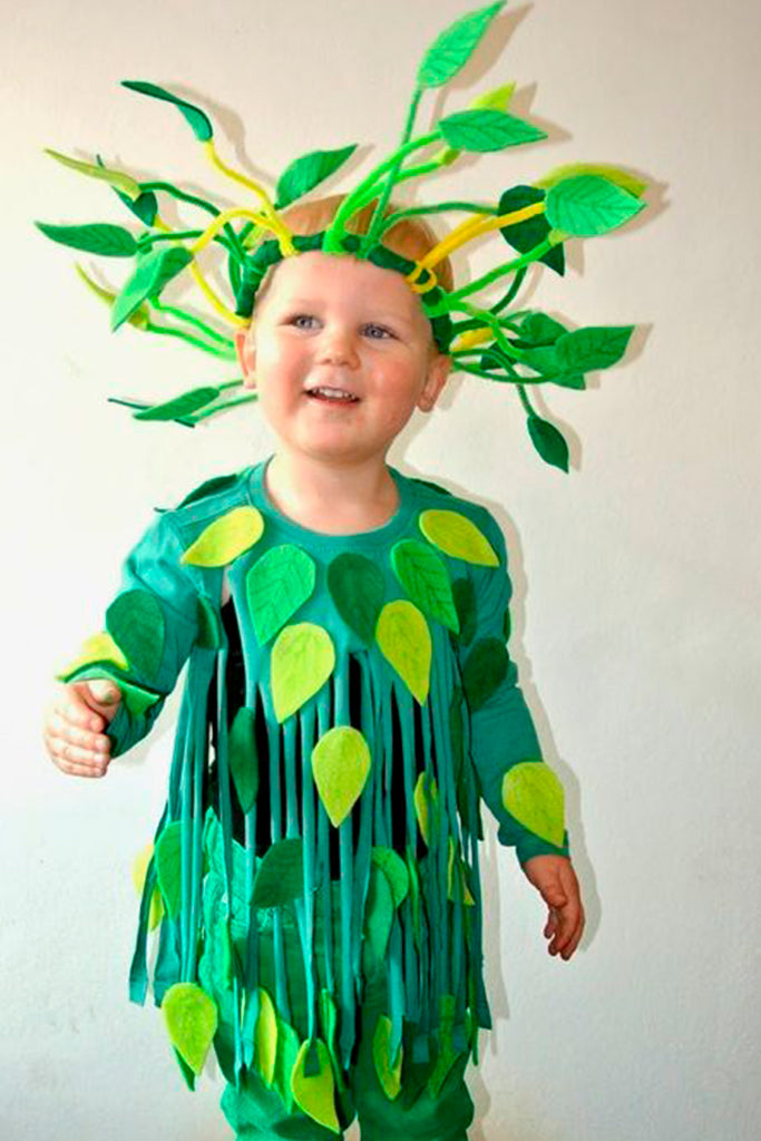 Foto de disfraz de árbol para bebé niño pequeño