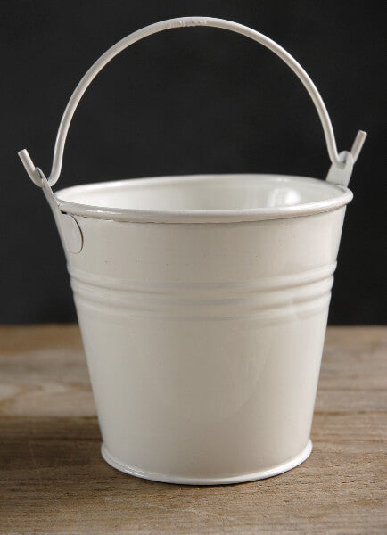 https://cdn.shopify.com/s/files/1/0301/6910/4515/products/tiny-white-buckets-4-pails-with-handle-4_1600x.jpg?v=1599766802