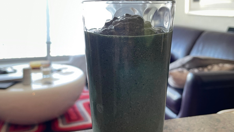 A very green Algi spirulina smoothie