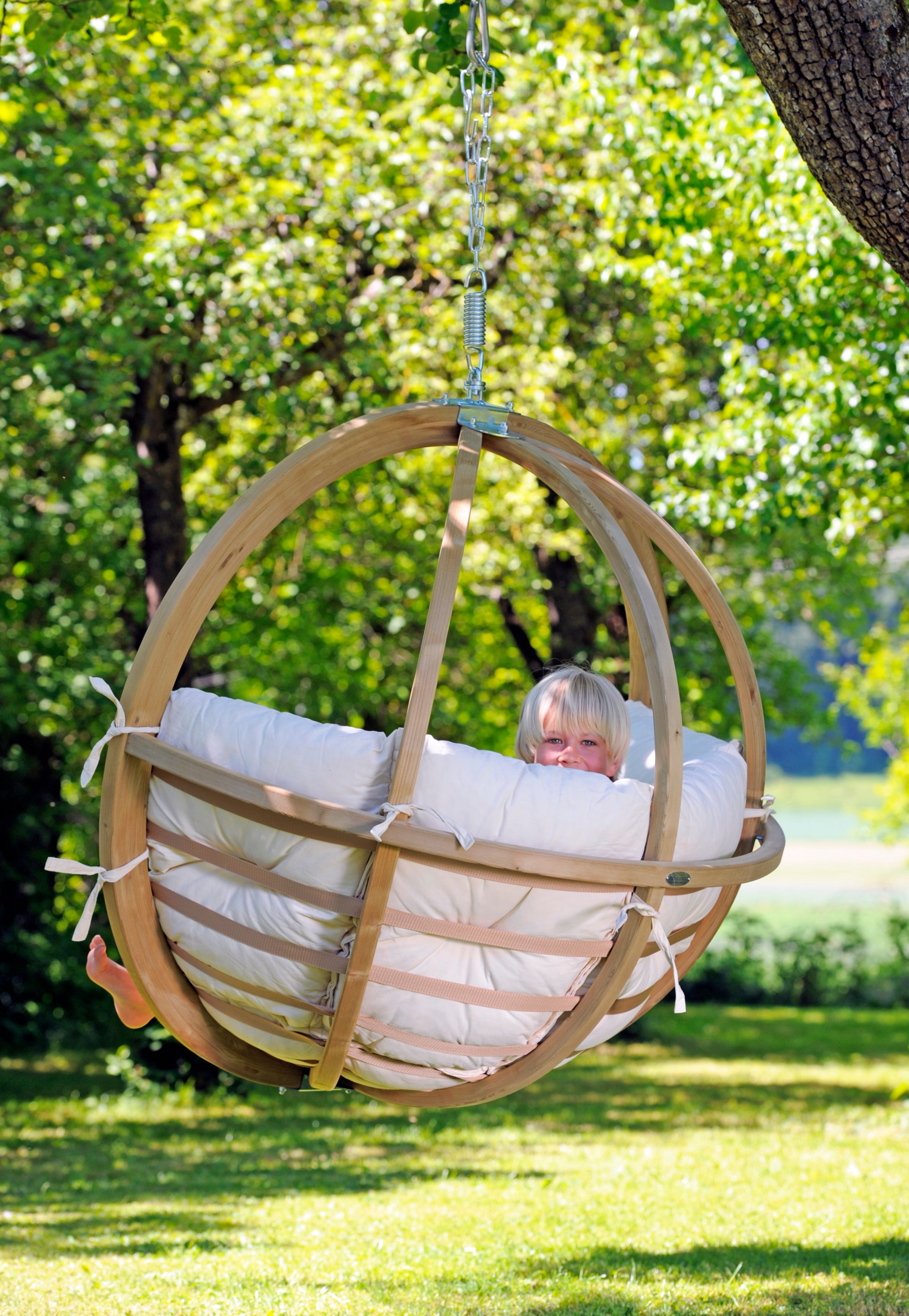 outdoor globe chair